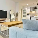 Jacinto Benavente 15, 1s Con Parking Gratis By Ybh * Comarca de Vigo