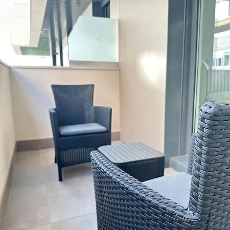 Jacinto Benavente 15, 1s Con Parking Gratis By Ybh Βίγκο